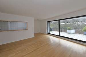 Lichtdurchflutete Penthouse-Wohnung mit 270-Grad-Terrasse in exklusiver Lage von Köln-Marienburg – Die vollständige Adresse der Immobilie erhältst du vom Anbieter., 50968 Marienburg, Köln – Vorschaubild 2