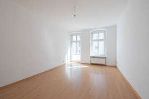 Bezugsfrei: Großzügig geschnittene 2-Zimmer-Wohnung mit Terrasse & Balkon im beliebten Weitlingkiez – Lückstraße 46, 10317 Rummelsburg, Berlin – Vorschaubild 1