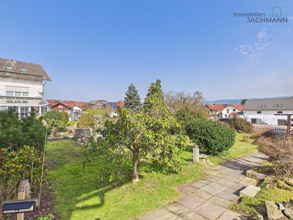 Immobilie in Hunderdorf - Ein Zuhause mit Weitblick – heute, morgen und für die Zukunft - ZFH mit Potential in Hunderdorf - Bild 3