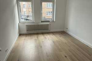 Sanierte 2-Raum-Wohnung mit Einbauküche in Essen – Rellinghauser Straße 284, 45136 Essen – Vorschaubild 3