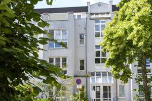 Investieren im Süden Berlins: 
Vermietete 2-Zimmer-Wohnung mit Balkon - nahe S-Bahn - provisionsfre – Wünsdorfer Straße 104, 12307 Marienfelde, Berlin – Vorschaubild 1