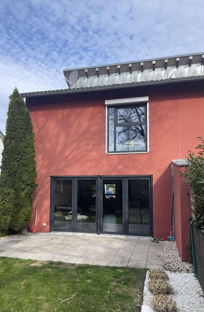 Immobilie in Landsberied - neuwertige DHH - einziehen und wohlfühlen - Bild 0