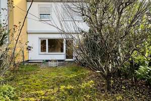 Zehlendorf: Charmantes Reihenhaus mit ca. 160 qm Wohnnutzfläche!