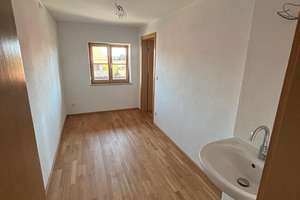 Kernsaniert: Moderne 3-Zimmer-Wohnung mit Balkon & Bergblick – Geilertshauser Straße 6, 82544 Egling – Vorschaubild 8