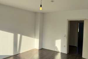 Schöne renovierte 3 Zimmer Wohnung in Duisburg Großenbaum! – Greifswalder Str. 10, 47269 Duisburg – Vorschaubild 2