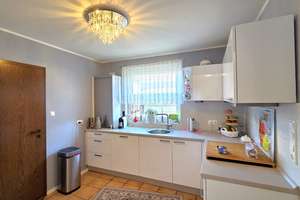 Attraktives Haus mit zwei Wohneinheiten!
- Zu kaufen in 23556 Lübeck - – 23556 Sankt Lorenz Nord, Lübeck – Vorschaubild 8