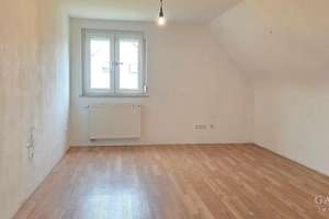 ** Viel Haus fürs Geld **  Freistehendes Einfamilienhaus mit großem Grundstück – Die vollständige Adresse der Immobilie erhältst du vom Anbieter., 89547 Gerstetten – Vorschaubild 4