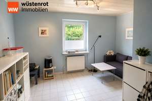 Sonniger Balkon, viel Platz und gute Aussichten – 3-Zimmer-ETW in ruhiger Lage von Iserlohn – Die vollständige Adresse der Immobilie erhältst du vom Anbieter., 58636 Iserlohn-Mitte, Iserlohn – Vorschaubild 6