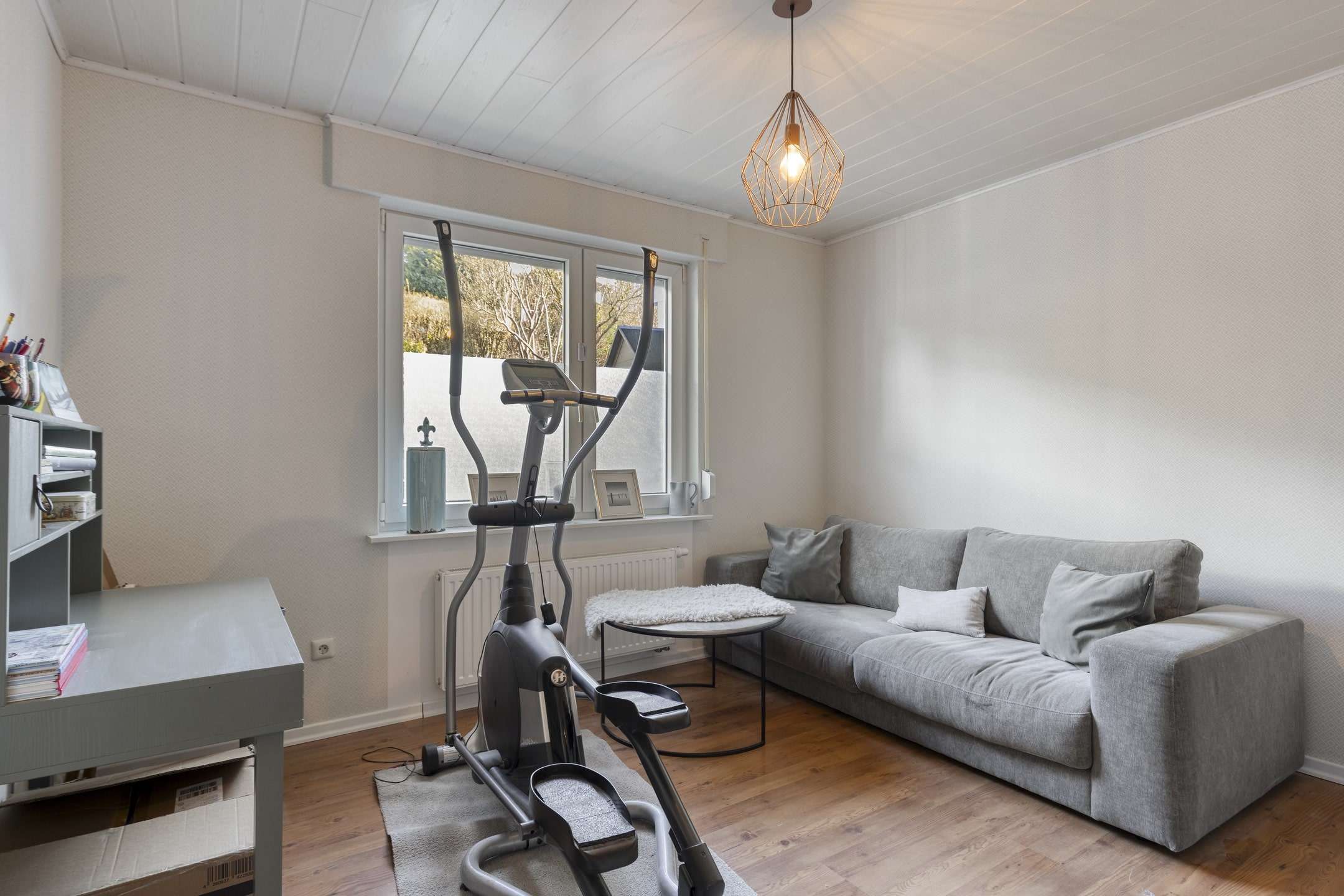 Immobilie in Brachbach - Einzugsbereit! Einfamilienhaus mit Einliegerwohnung in Brachbach * RENOVIERT und teilw. modernisiert - Bild 2