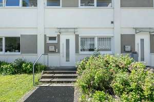Charmantes Reihenhaus am Lindenhofpark mit Garten, Garage & Stellplatz – Die vollständige Adresse der Immobilie erhältst du vom Anbieter., 89134 Blaustein – Vorschaubild 3