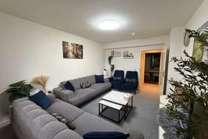 3 Zimmer Erdgeschosswohnung mit Balkon in Köln-Holweide – Bergisch Gladbacher Str. 444, 51067 Holweide, Köln – Vorschaubild 2