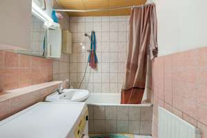 Sanierungsbedürftige Etagenwohnung in Leverkusen-Lützenkirchen – Die vollständige Adresse der Immobilie erhältst du vom Anbieter., 51381 Lützenkirchen, Leverkusen – Vorschaubild 10
