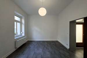 KR, östlich der City: Appartement mit großem Wohn-Schlafzimmer,  neuer EBK, schönem Bad  ... – Die vollständige Adresse der Immobilie erhältst du vom Anbieter., 47799 Cracau, Krefeld – Vorschaubild 2