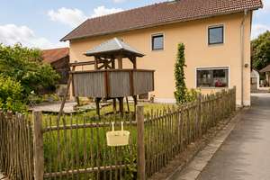 Außergewöhnliches Wohnhaus mit Scheune, Stallgebäude und vielfältigen Nutzungsmöglichkeiten – Die vollständige Adresse der Immobilie erhältst du vom Anbieter., 96167 Königsfeld – Vorschaubild 2