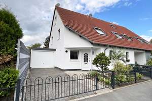 *** ENERGIEEFFIZIENZKLASSE B ! *** MODERNE DOPPELHAUSHÄLFTE SUCHT NEUE EIGENTÜMER ! ***