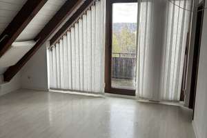 Gepflegte 2-Zimmer-Dachgeschosswohnung in Stuttgart
