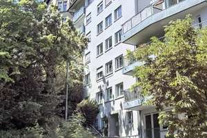 3,5 Zimmer Wohnung + 2 Balkone in ruhiger City-Lage Stuttgart-West, Fahrstuhl + Keller + Waschraum
