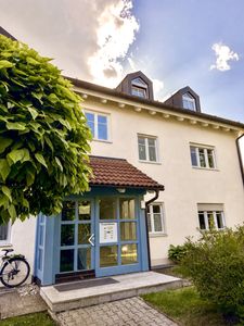 2-Zimmer-Erdgeschosswohnung mit Terrasse, Garten & Tiefgarage in ruhiger Lage