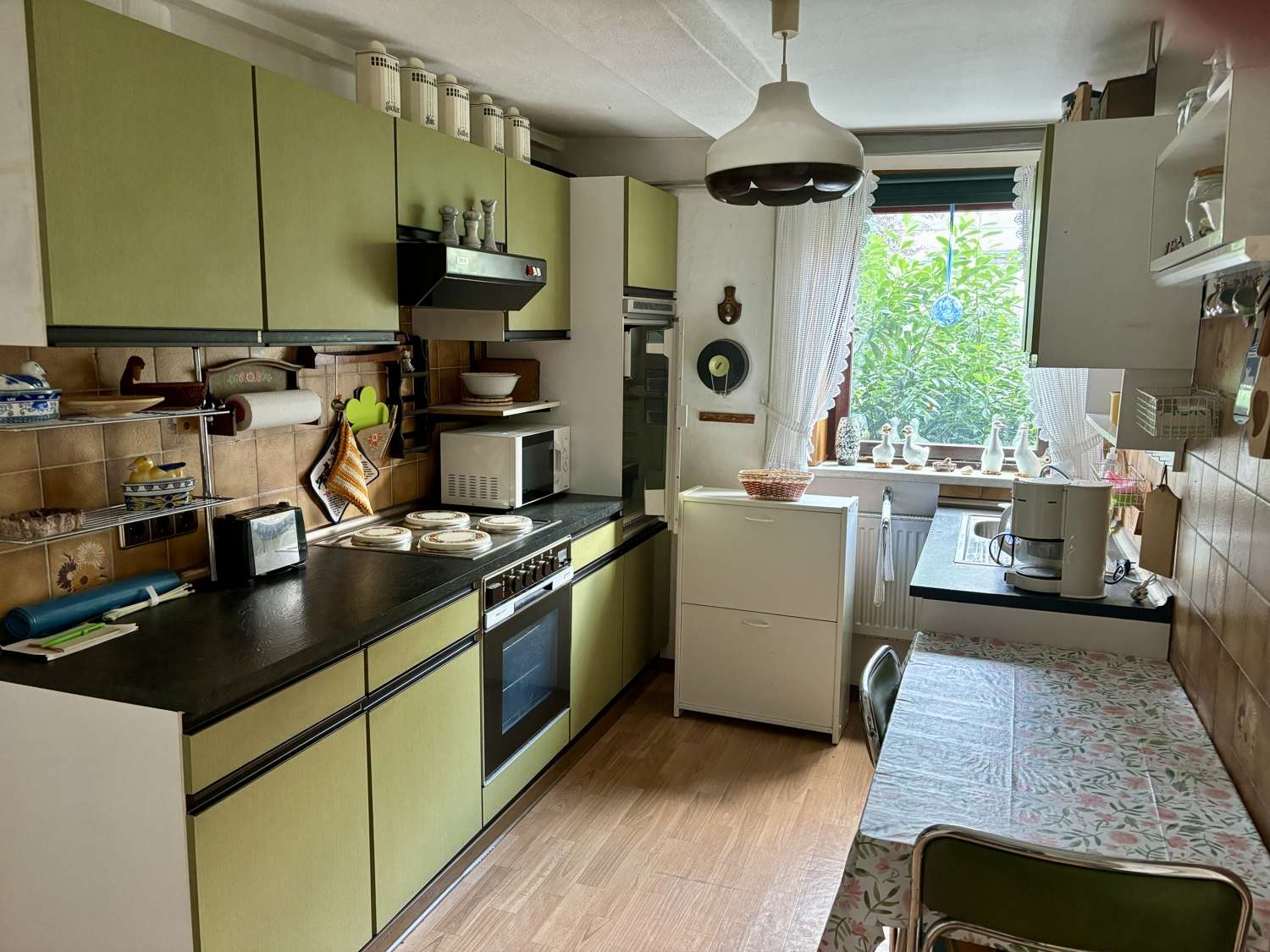 Immobilie in Hessisch Oldendorf - Brücke zum Wohntraum - zwei Häuser, ein Glücksgriff - Bild 2