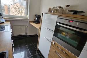 Gepflegte 4-Zimmer-Wohnung mit Balkon in Neu-Ulm - provisionsfrei – Karlsbader Straße 3a, 89231 Neu-Ulm – Vorschaubild 7