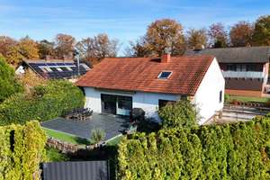 Wohnen am Waldrand – Einfamilienhaus mit Kamin und Terrasse – Die vollständige Adresse der Immobilie erhältst du vom Anbieter., 67659 Erlenbach, Kaiserslautern – Vorschaubild 1