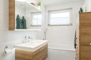 PREISREDUZIERUNG - letzte Chance: ca. 200 m² Wohn-/Nutzfläche - moderner, unterkellerter Bungalow – Die vollständige Adresse der Immobilie erhältst du vom Anbieter., 12357 Rudow, Berlin – Vorschaubild 5