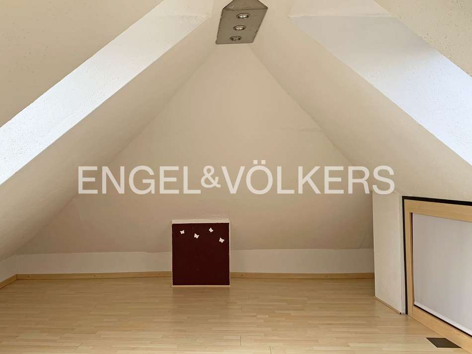 Blick ins Zimmer mit Spitzb...