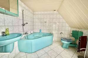 Mehrgenerationenhaus mit großem Grundstück zu verkaufen! *Pool* *Garage* *Einliegerwohnung* – Die vollständige Adresse der Immobilie erhältst du vom Anbieter., 1612 Nünchritz – Vorschaubild 14