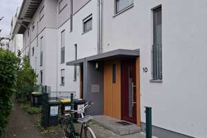 Merton/Riedberg Gehobense 5 Zimmer RMH mit PV-Anlage