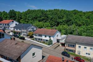 Einziehen und wohlfühlen – Gepflegtes Einfamilienwohnhaus mit Sonnenterrasse und Blick ins Grüne – Die vollständige Adresse der Immobilie erhältst du vom Anbieter., 66989 Petersberg – Vorschaubild 37