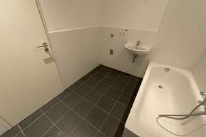Geräumige 3 Zimmer-Wohnung mit 2 Balkonen und Wannenbad – Vorwerker Str. 107, 23554 Sankt Lorenz Nord, Lübeck – Vorschaubild 6