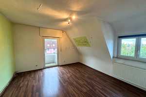 Charmantes 3-Familienhaus mit vielseitigem Nutzen: Werkstatt, Gewerbeeinheit und 7 Garagen – Esslingen (Kreis) – Vorschaubild 20