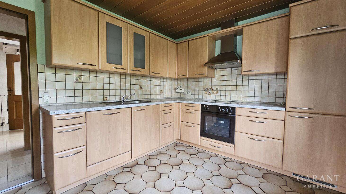 Immobilie in Ichenhausen - Charmantes Einfamilienhaus mit großem Garten und viel Platz zum Wohlfühlen - Bild 0