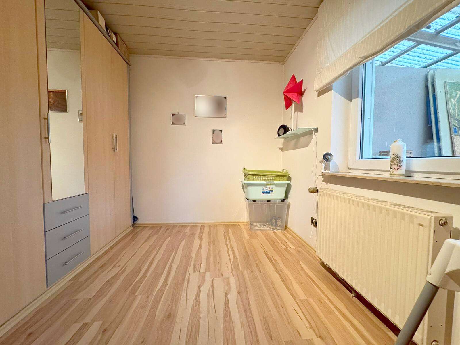 Immobilie in Homberg (Ohm) - Gepflegtes Zweifamilienhaus in zentraler Lage von Homberg/ Ohm - Bild 1