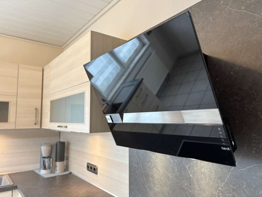 Immobilie in Wohratal - Großzügiges Einfamilienhaus mit Garten, Balkon und überdachter Terrasse in ruhiger Lage von Halsdorf - Bild 2