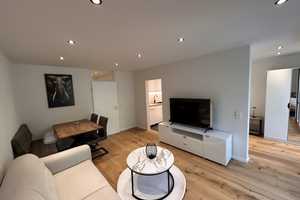 Möbliertes 1,5 Zimmer Design-Apartment mit Garten –  Erstbezug am Olympiapark – Helene-Lange-Weg 7, 80637 München – Vorschaubild 10