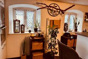 Modernisiertes 4-Zimmer-Einfamilienhaus mit EBK in Wiesent – Die vollständige Adresse der Immobilie erhältst du vom Anbieter., 93109 Wiesent – Vorschaubild 2