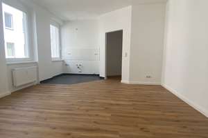 Frisch saniert, Neuer Bodenbelag, Tageslichtbad mit Wanne & Top Ausstattung – 39112 Sudenburg, Magdeburg – Vorschaubild 6
