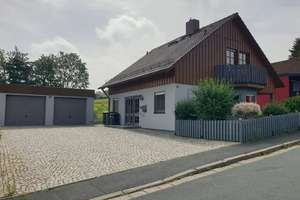 Gepflegtes 4-Zimmer Einfamilienhaus mit Garage und großem Garten – Schneebergstraße 22, 95145 Oberkotzau – Vorschaubild 1