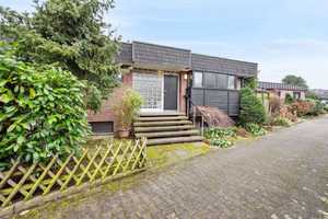 Charmanter Bungalow mit umlaufendem Garten - freistehend inkl. Garage & Carport! – Neuss (Rhein-Kreis) – Vorschaubild 1