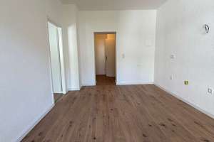 Bezugsfreie Zweizimmerwohnung mit Balkon in Düsseldorf Flingern