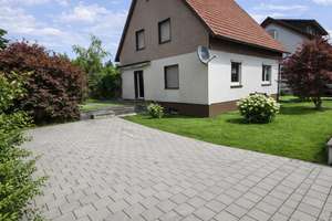 Familienparadies: Modernisiertes 5 Zimmer Einfamilienhaus mit großem Garten in Trossingen
