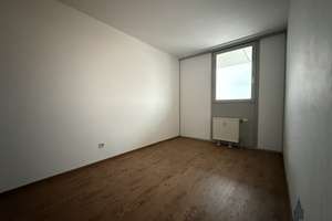 Ihr Zuhause | NEU positioniert: 3-Zimmer, Aufzug, 2 Balkone, tolle Aussicht - jetzt inkl. TG – Die vollständige Adresse der Immobilie erhältst du vom Anbieter., 81477 Solln, München – Vorschaubild 10