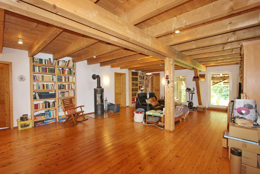 Immobilie in Waldburg - Wunderschönes Landhaus in Traumlage auf über 4.500 qm Grund mit ca. 400 qm toll ausgebauter Wo - Bild 2