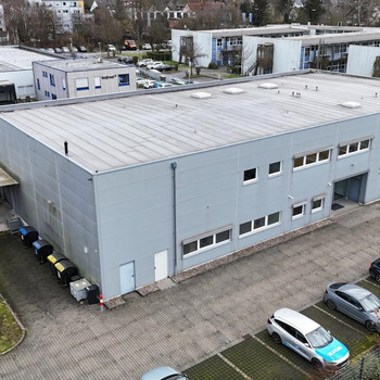 Attraktive Kombination aus Lager-  und Bürofläche | Rampenandienung | beheizte Tageslichthalle