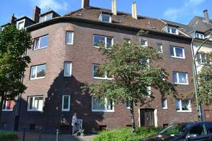 Moderne, großzügige 2-Zimmer-Dachgeschosswohnung in zentraler Lage von Düsseldorf-Oberbilk