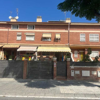 SCHÖNES REIHENHAUS IN TARRAGONA