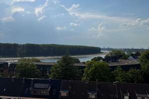 Wohnung mit Rheinblick: Vermietete 2-Zimmer-Wohnung in Porz – Die vollständige Adresse der Immobilie erhältst du vom Anbieter., 51143 Porz (Ortsteil), Köln – Vorschaubild 1