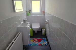 Exklusives 10 Zimmer Luxus-Einfamilienhaus mit Einbauküche, Gäste-WC  und Terrasse – 98666 Masserberg – Vorschaubild 12