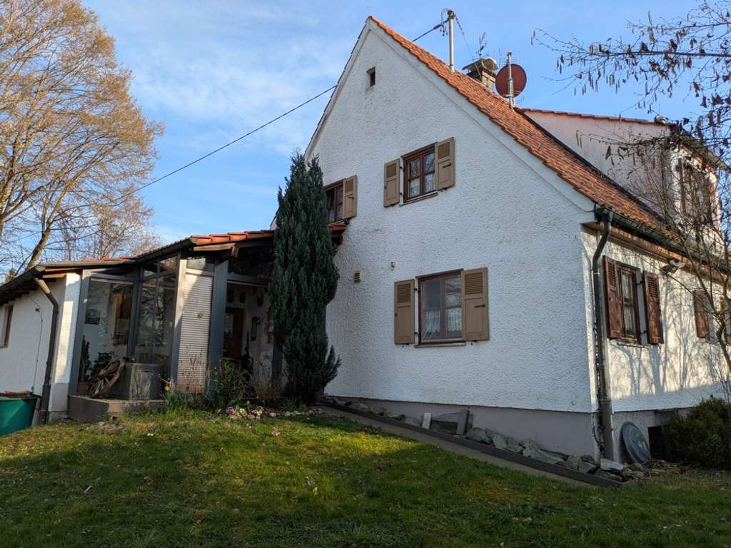 Immobilie in Burtenbach - Einfamilienhaus mit Charme am Park - Burtenbach - Bild 0